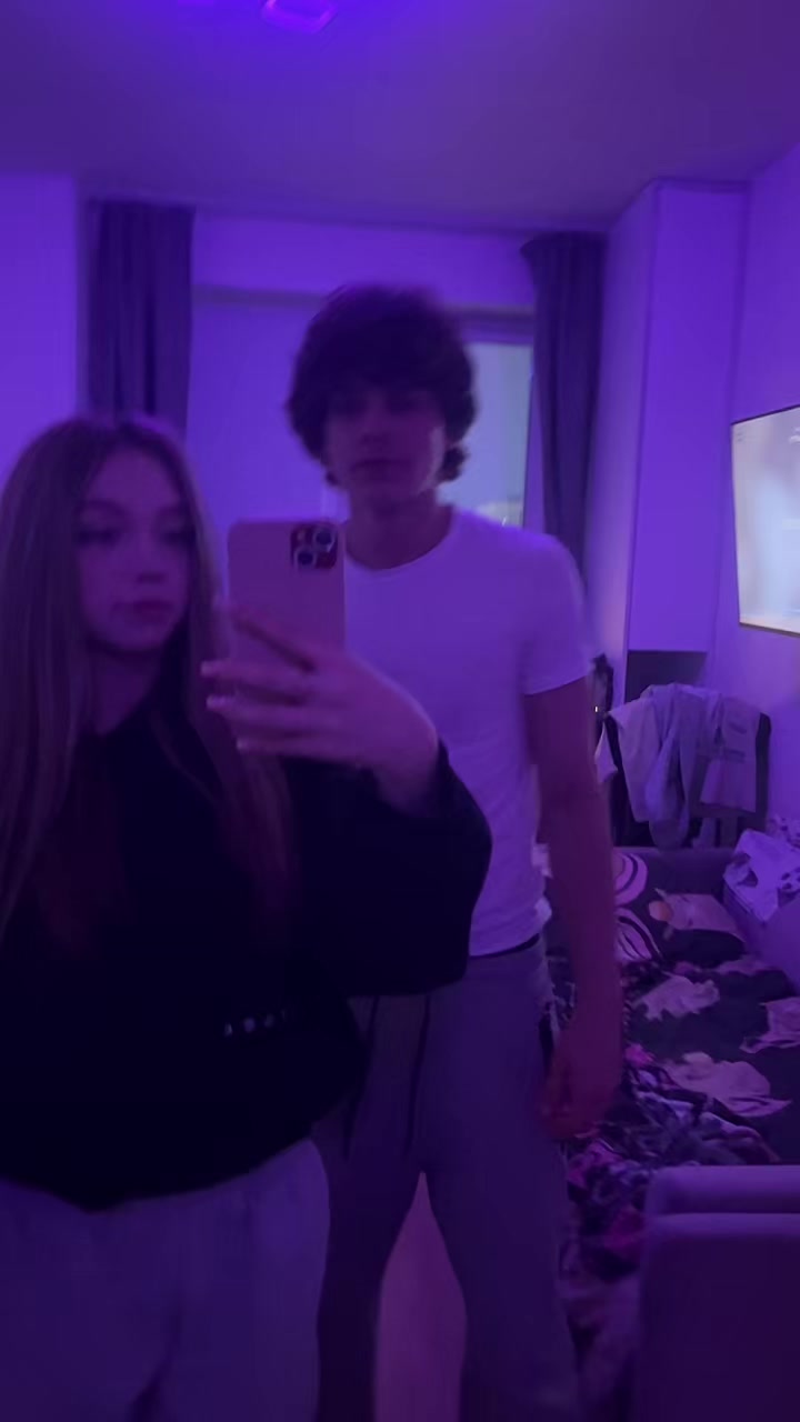 @нюша