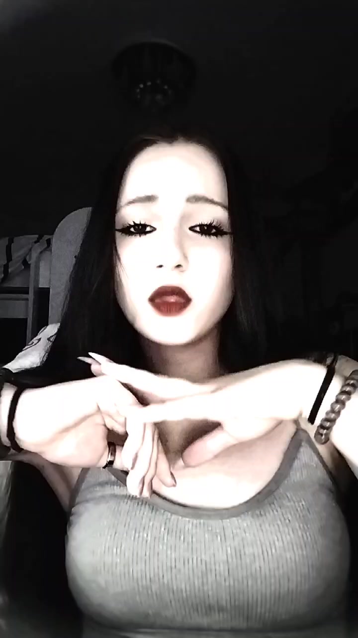 @чёрник 🖤