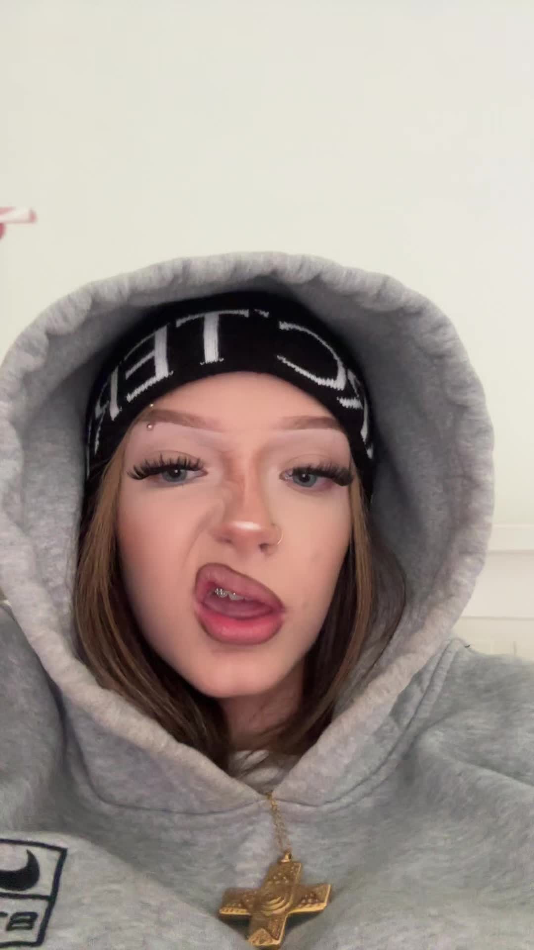 @✟🐞