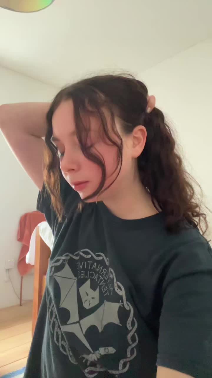 @Amber_petite_fawn