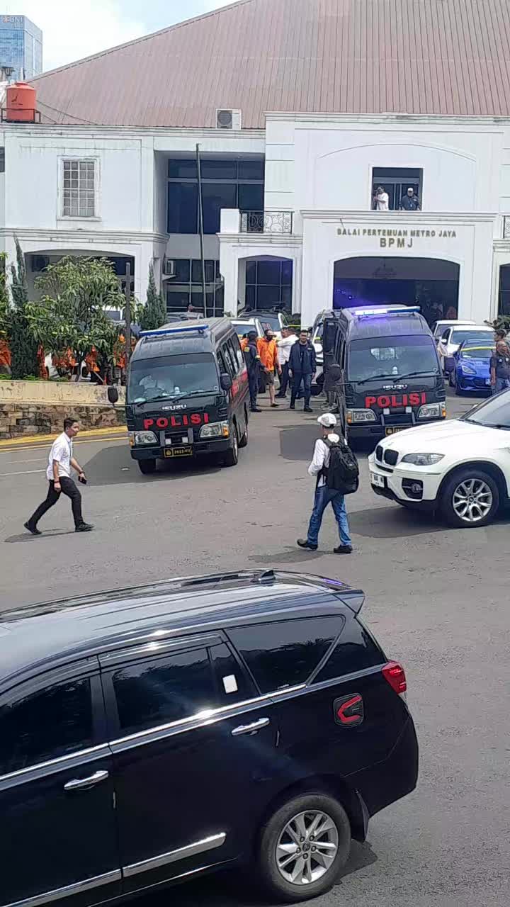 @Plat>A'93
