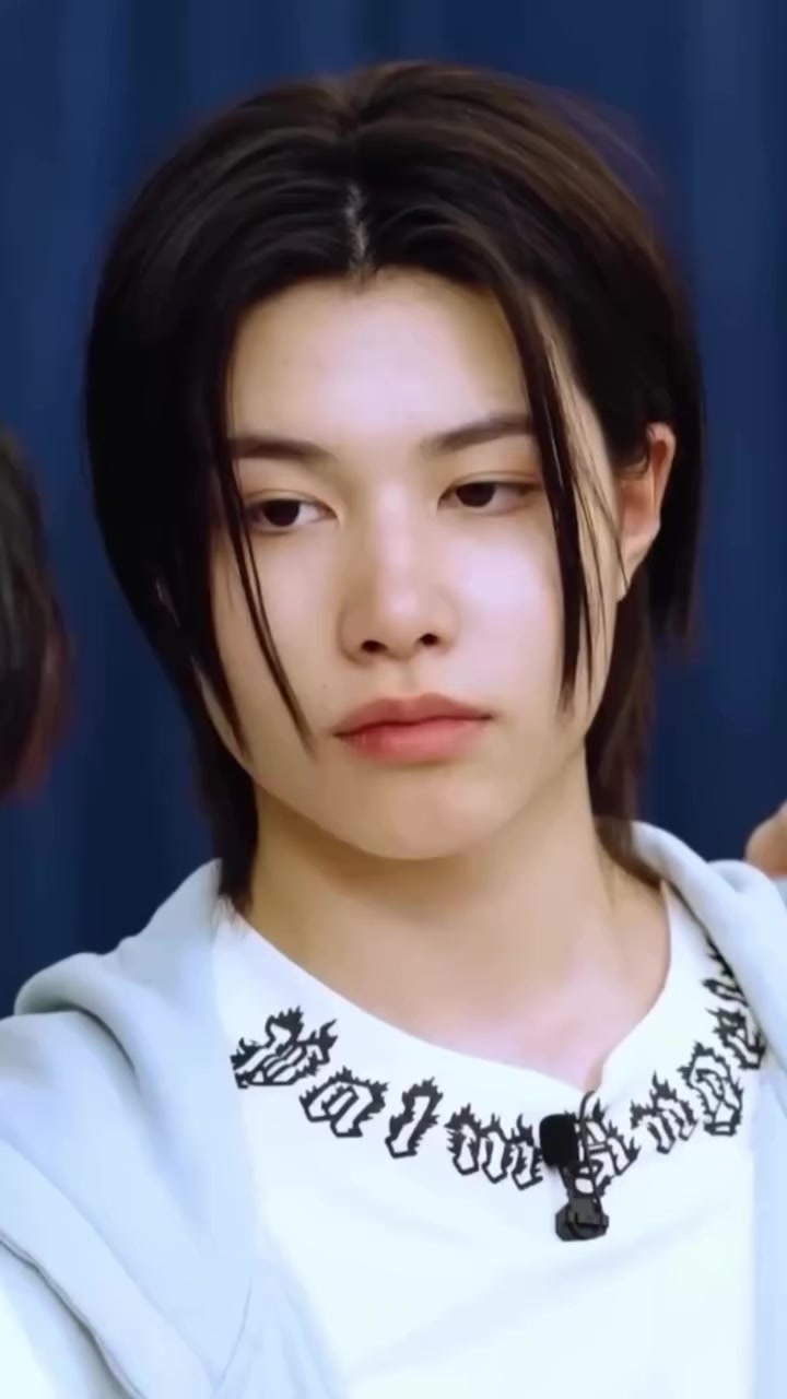 @𝐋𝐨𝐮𝐢𝐬