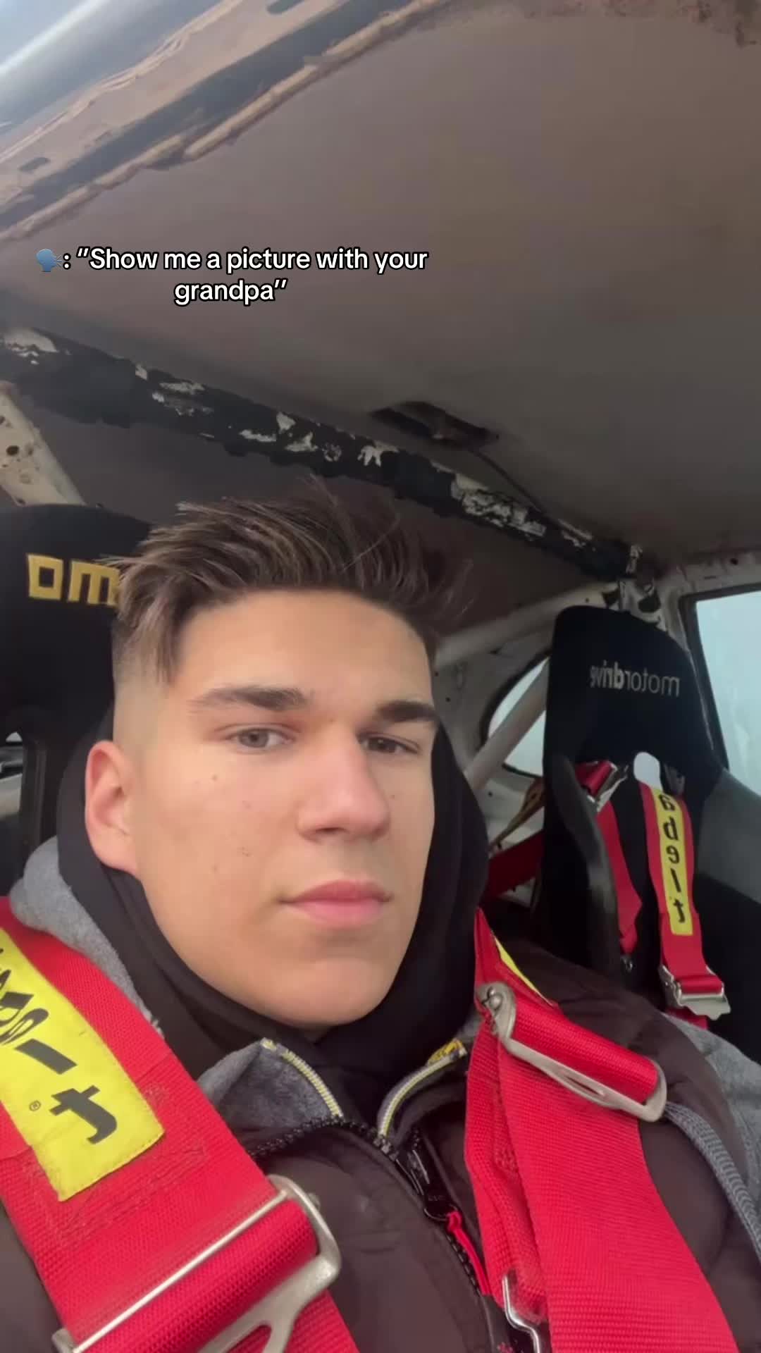 @D1mhtris._