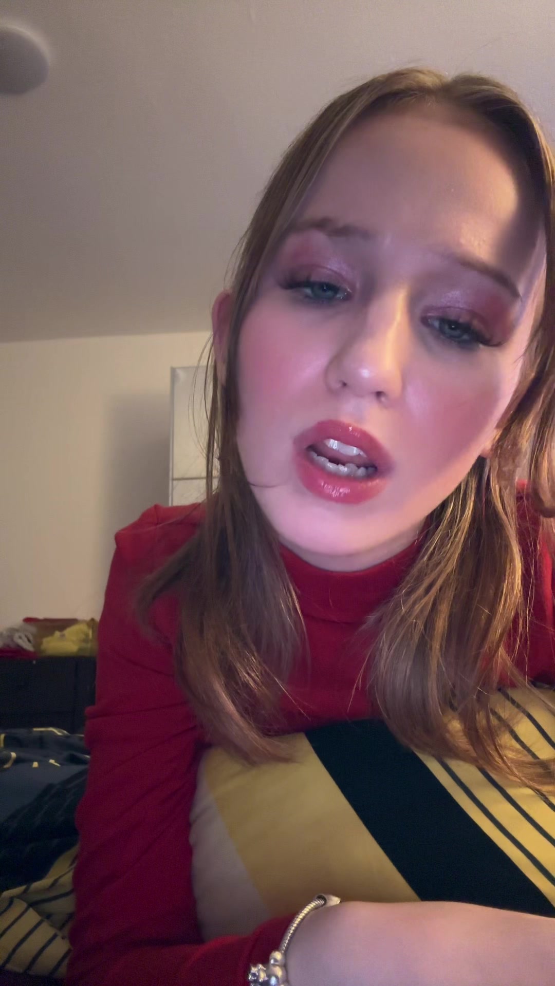 @diescrymiley_secret