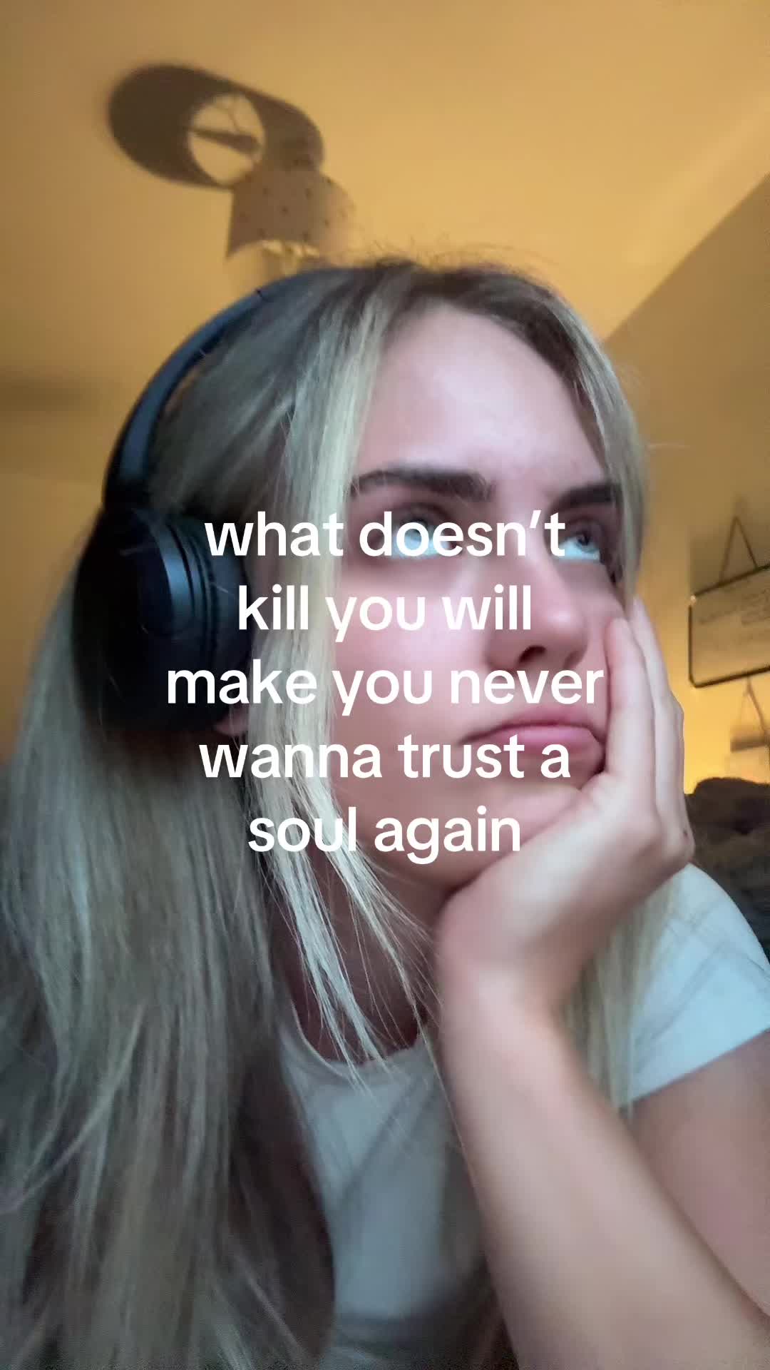 @anais
