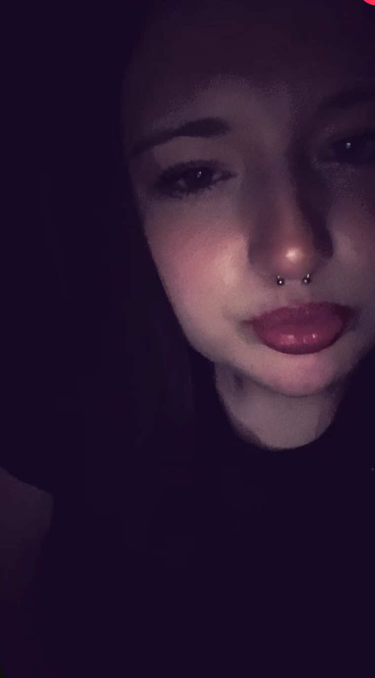 @ieat_glitterglue69