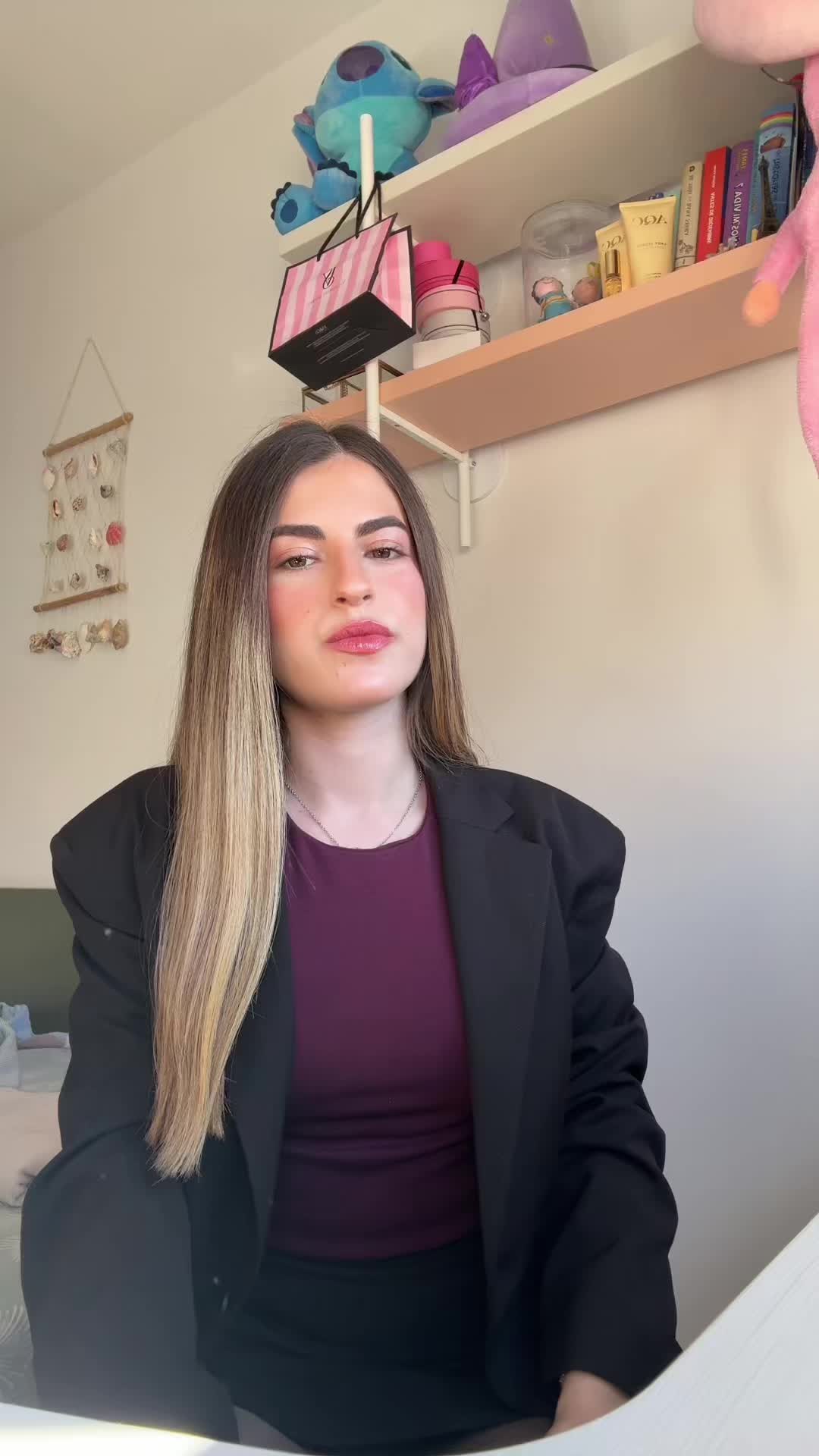 @𝒞