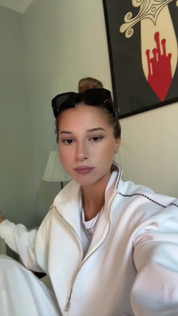 @𝗸𝗮𝗿𝗶𝗻𝗮𝗮𝘁𝗻
