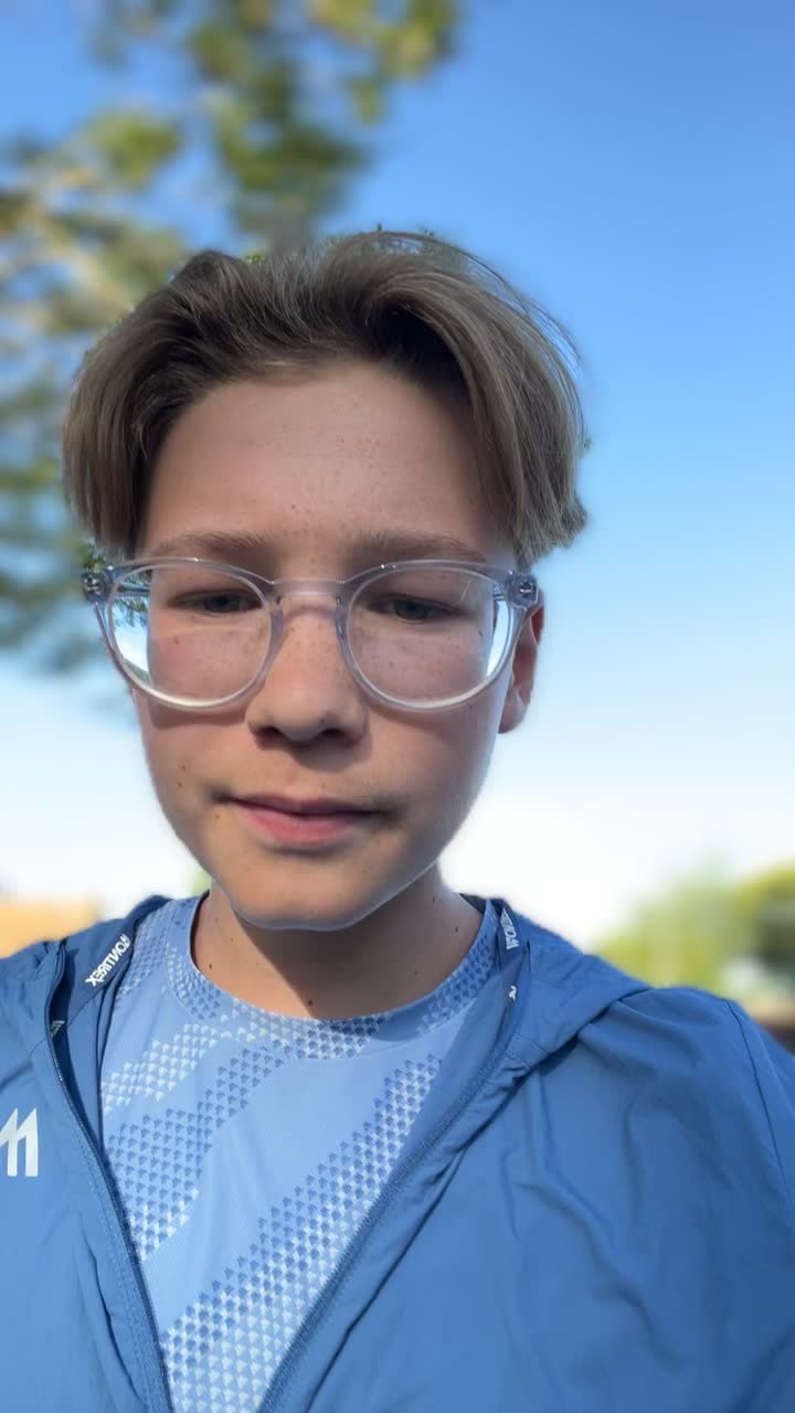@👤