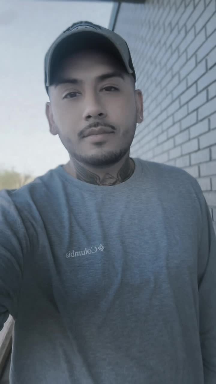 @Omoshango17
