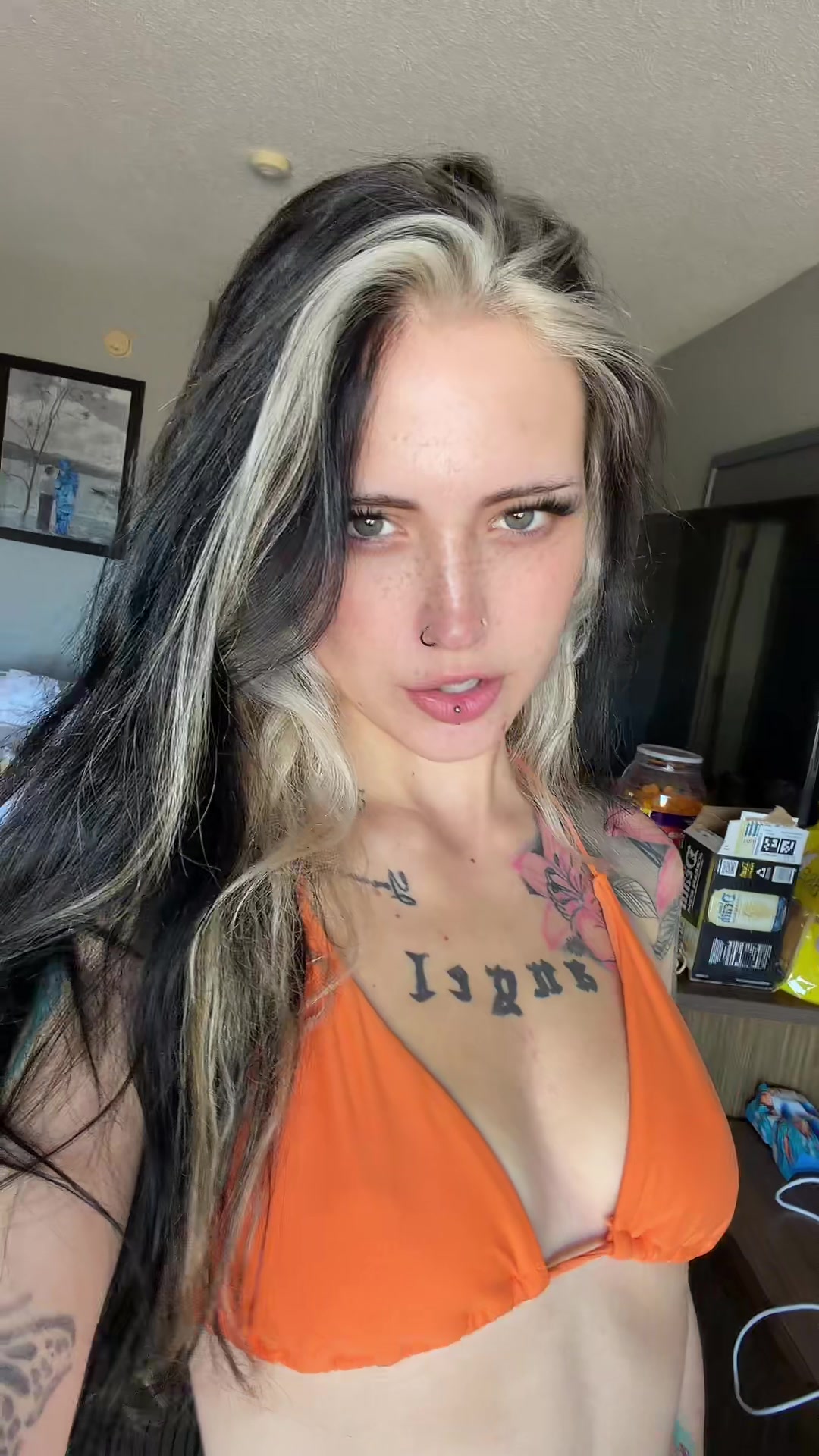 @Lily