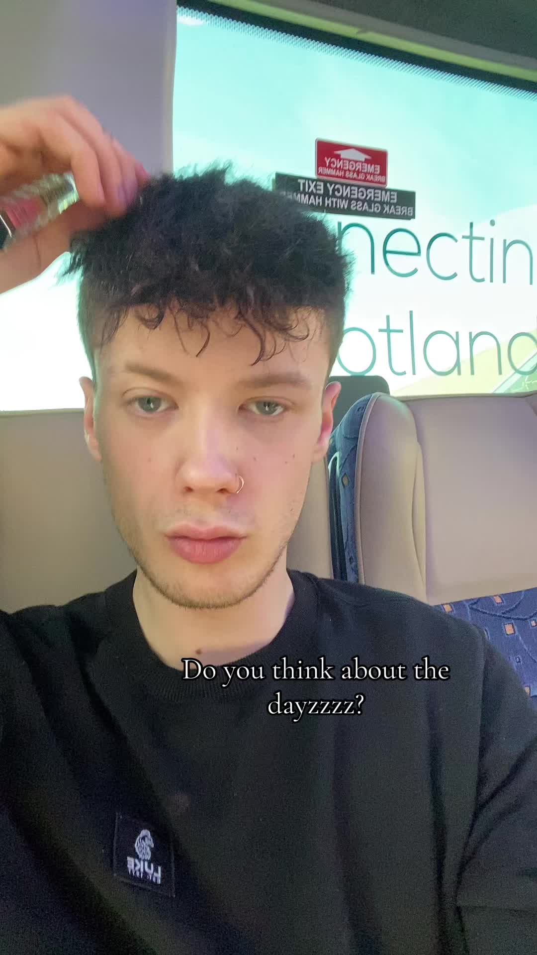 @Azzy 🎀🧸