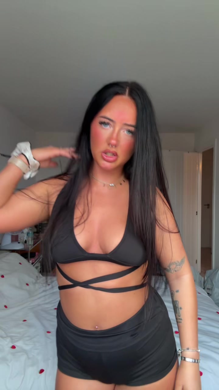 @emilycelia