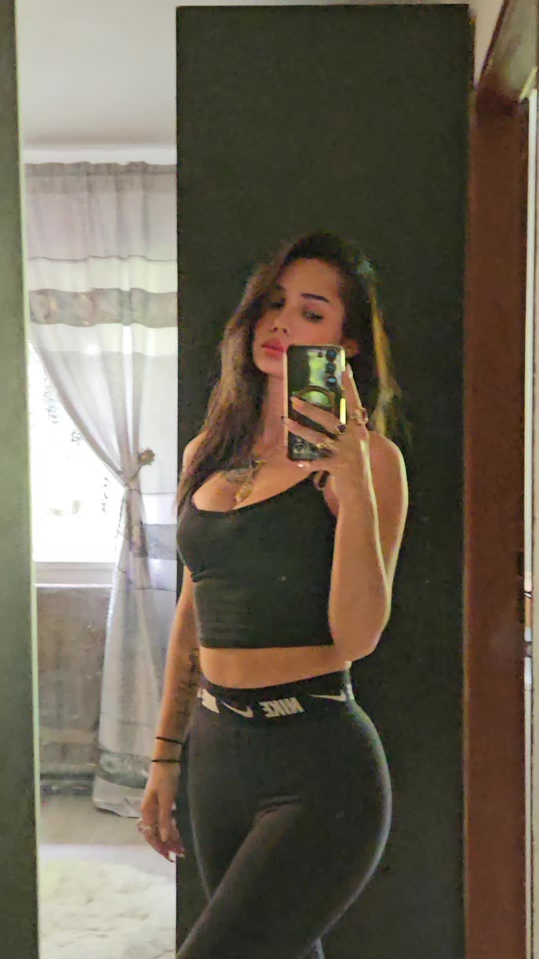 @nikoleta