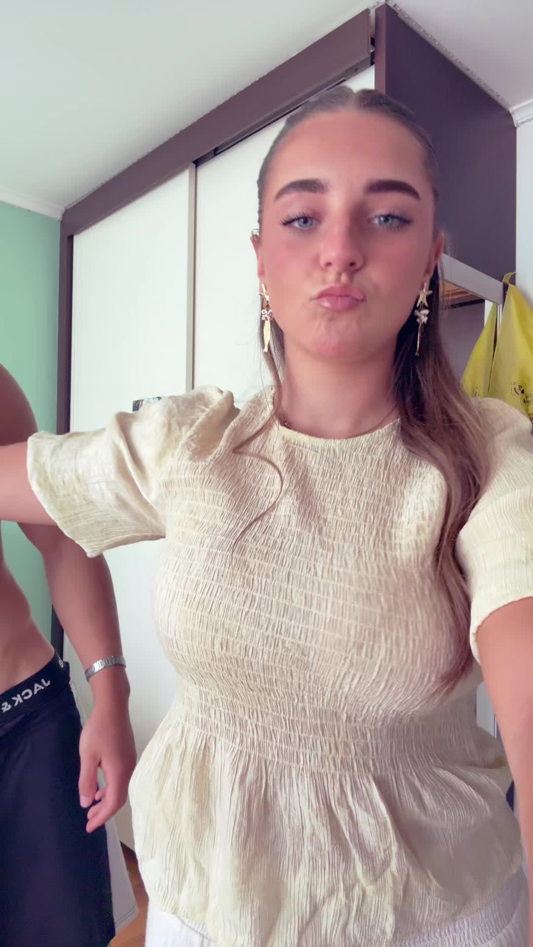 @Paula