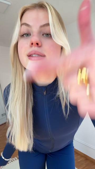 @tinaMiller98