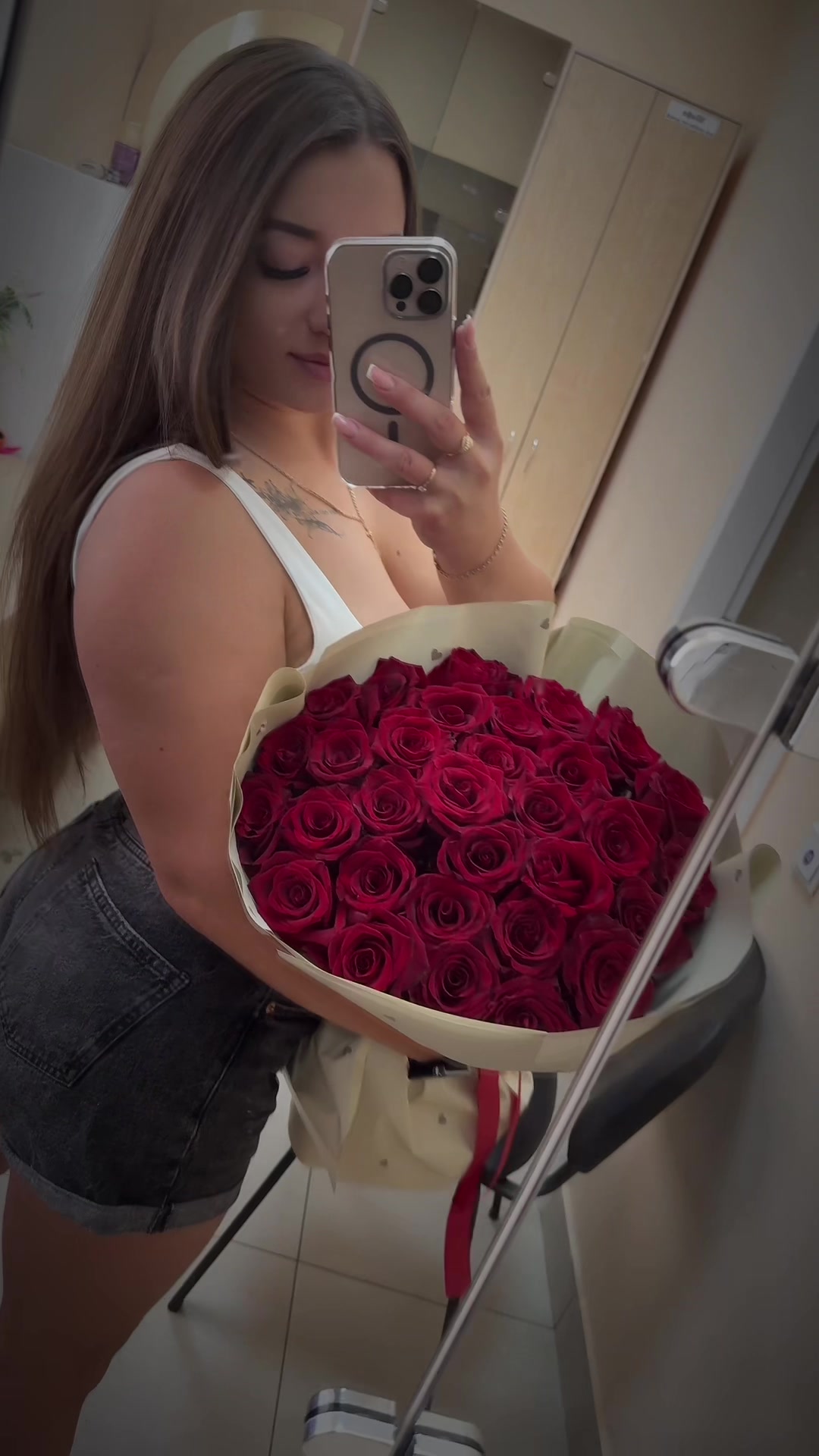 @Анжела😉
