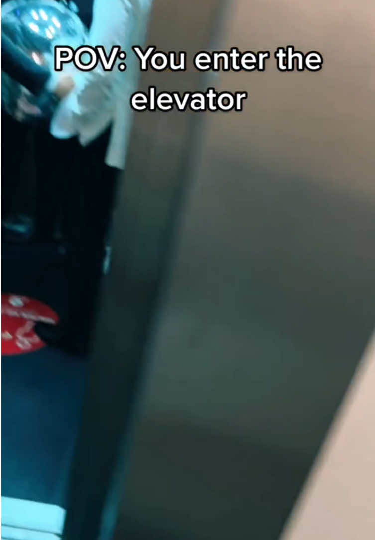 @ELEVATOR GIRL 99🖤