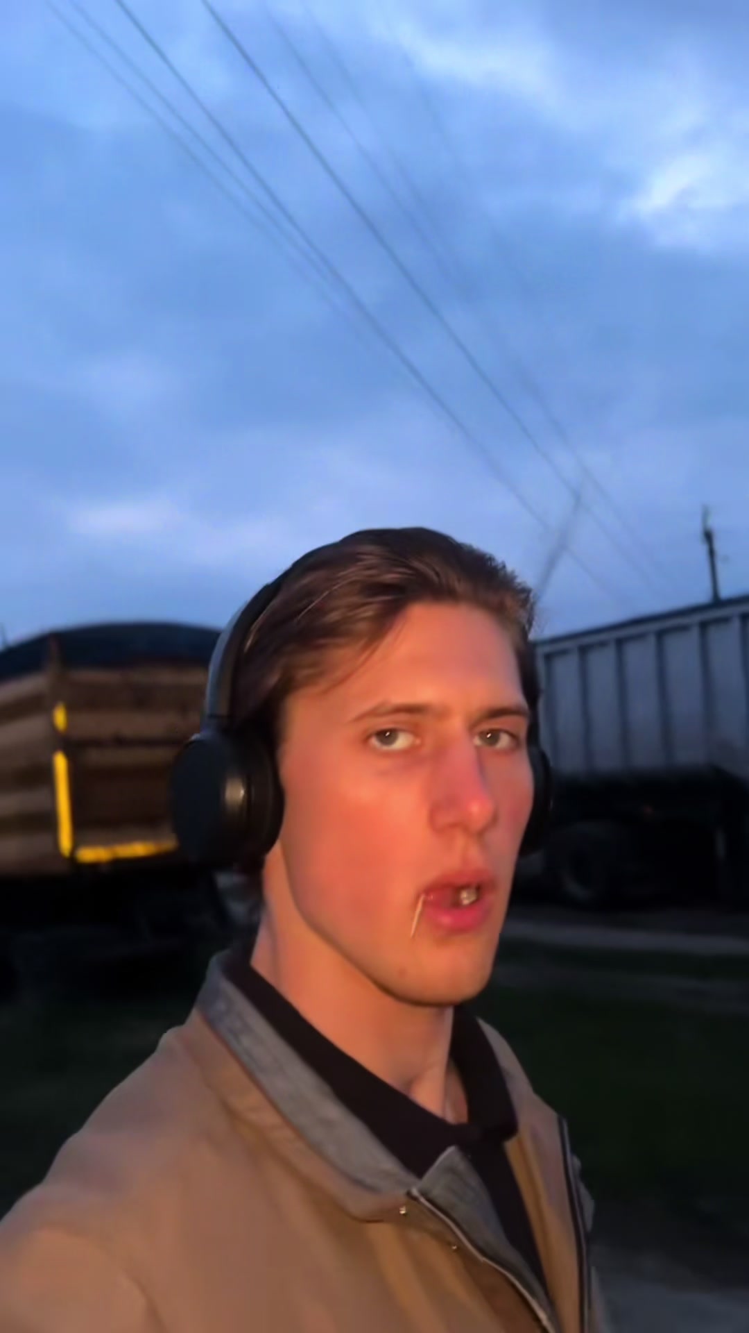 @7ky