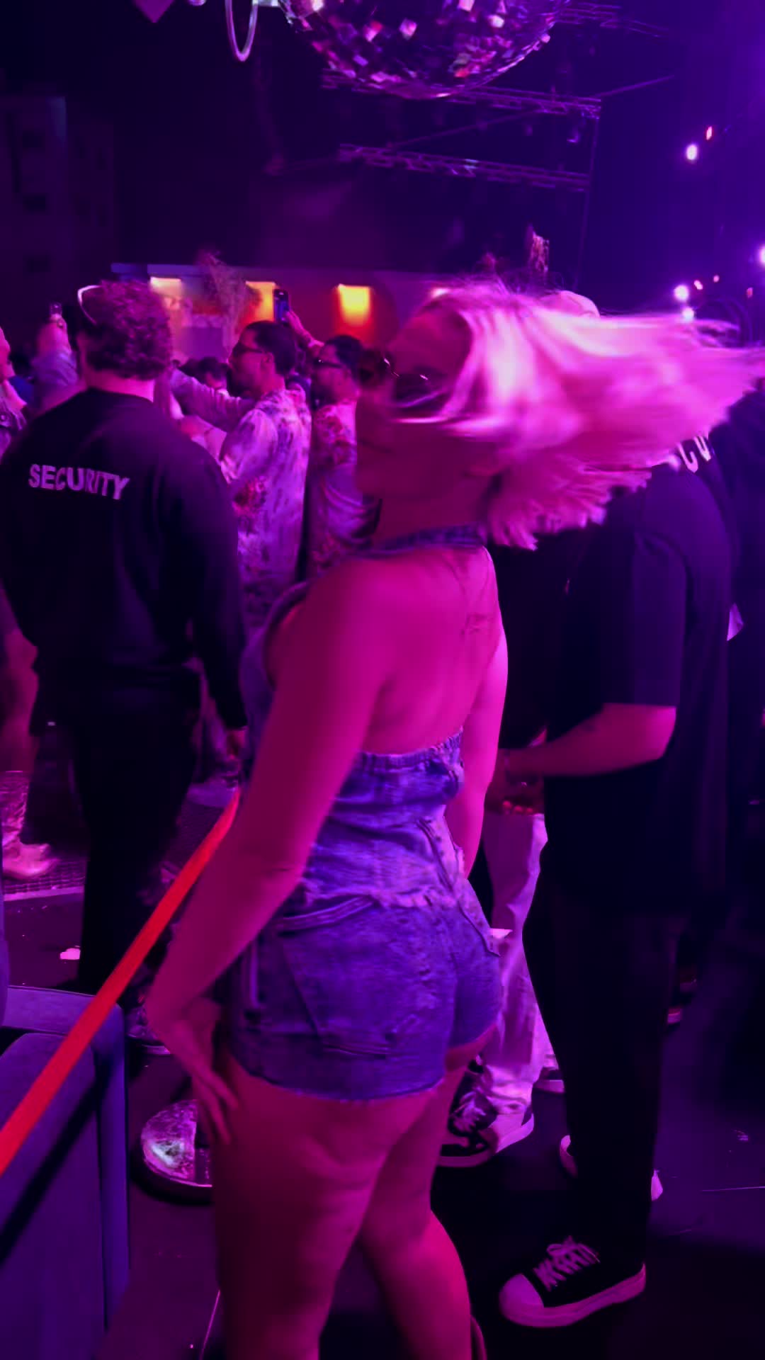 @👼