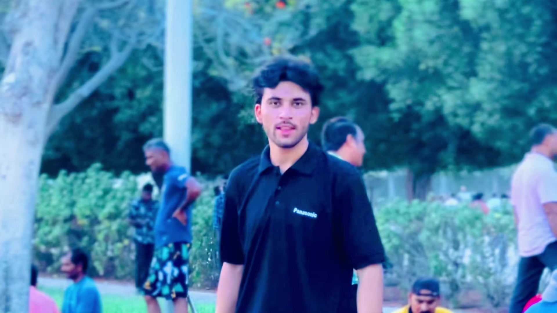 @꧁ ABBAS AHMAD 𝟕 🤍 ꧂