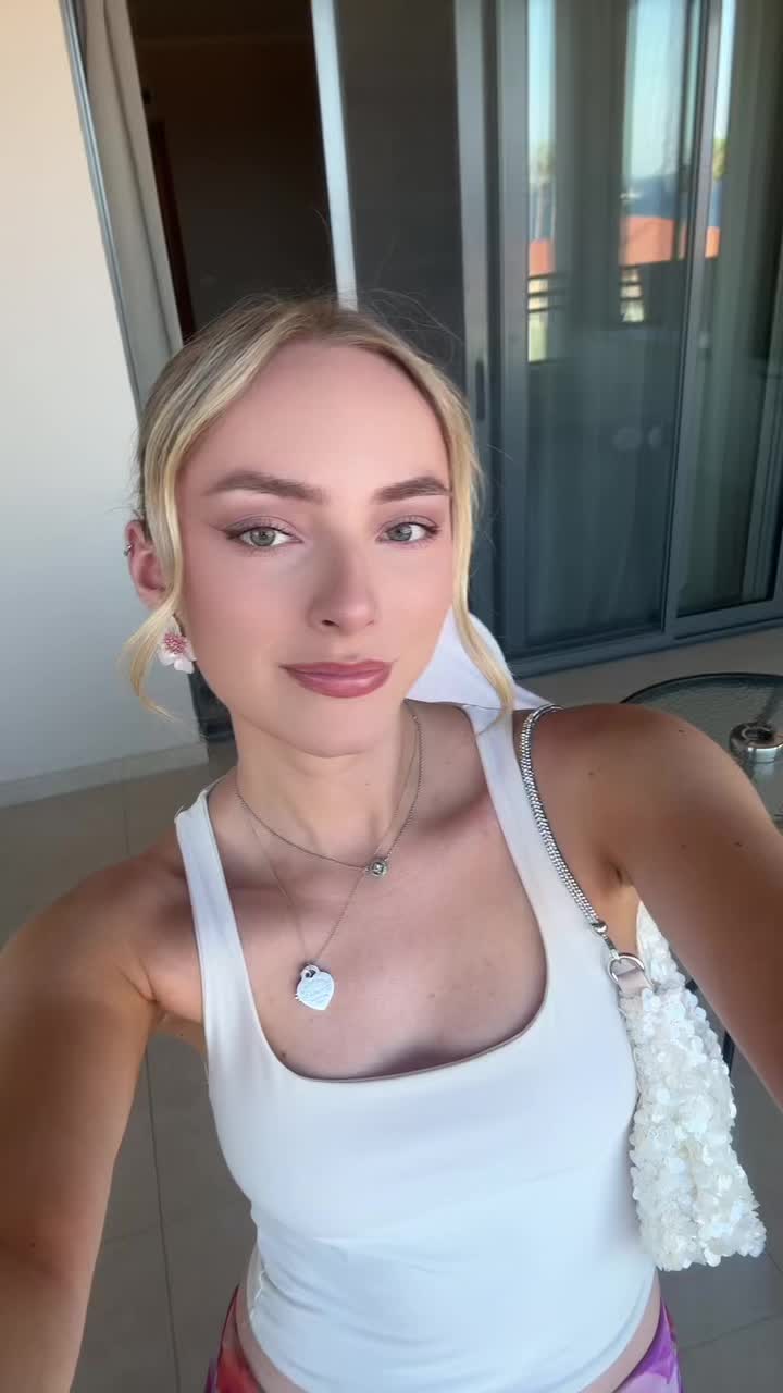 @Ella
