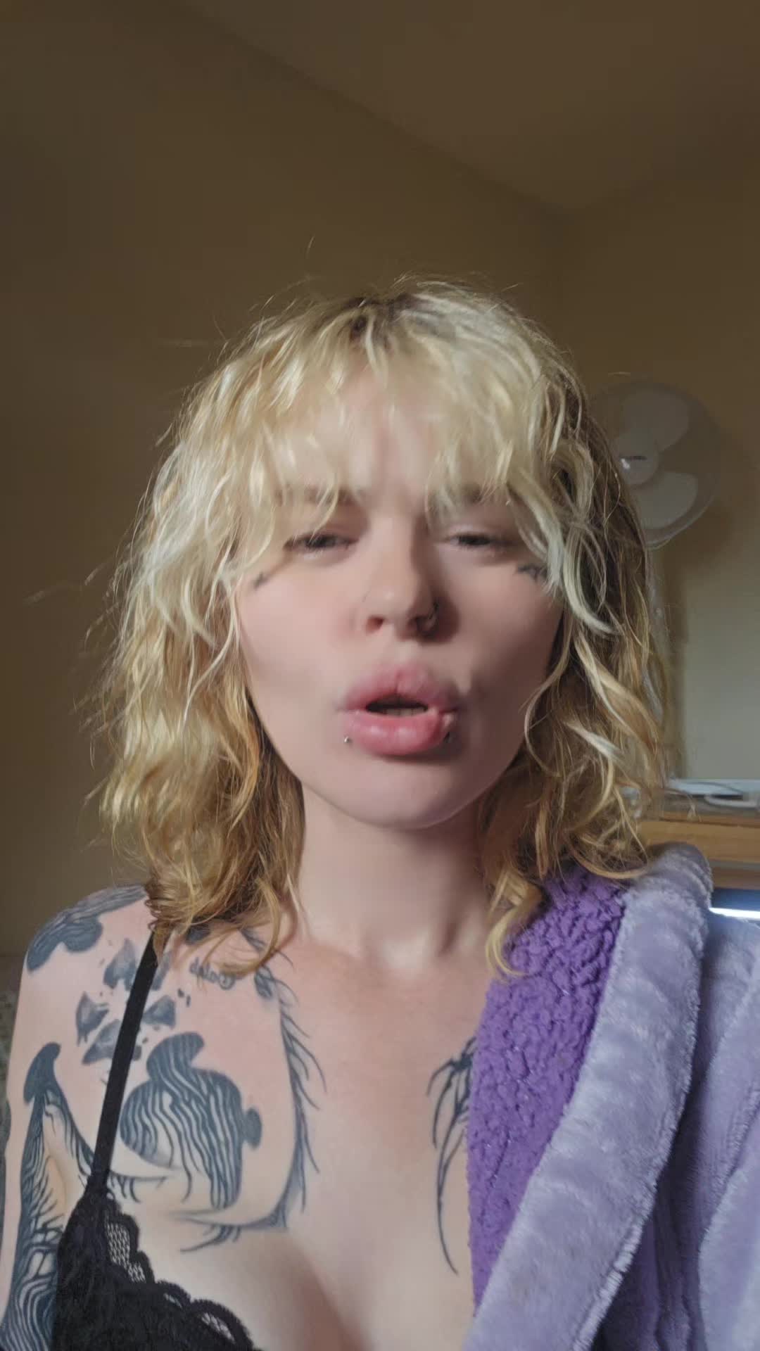 @prettyhotdogs