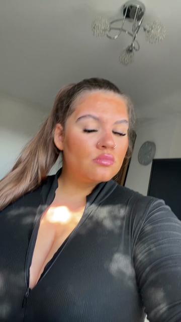 @maisiewright18