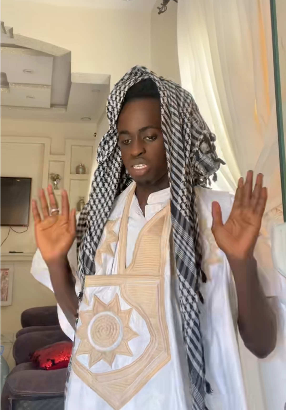 @𝑩𝑼𝑼𝑹 𝑪𝑯𝑬𝑰𝑲𝑯 🤍👌🏿