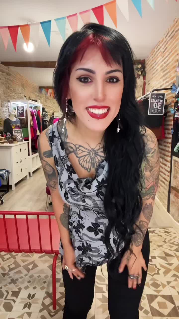 @Artistinta