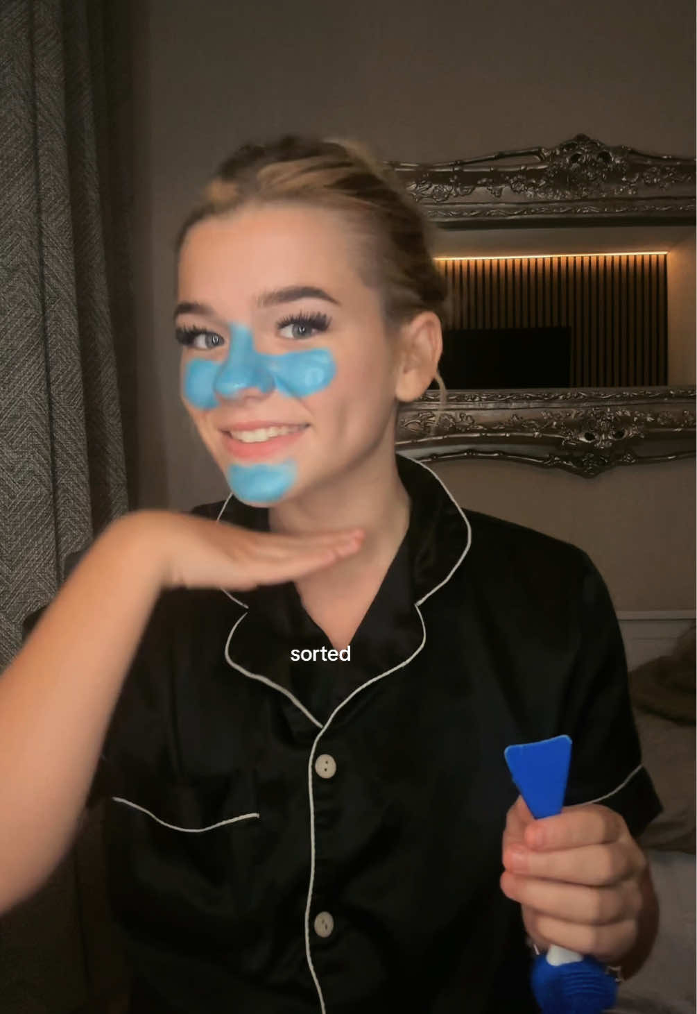 @serenandolivia