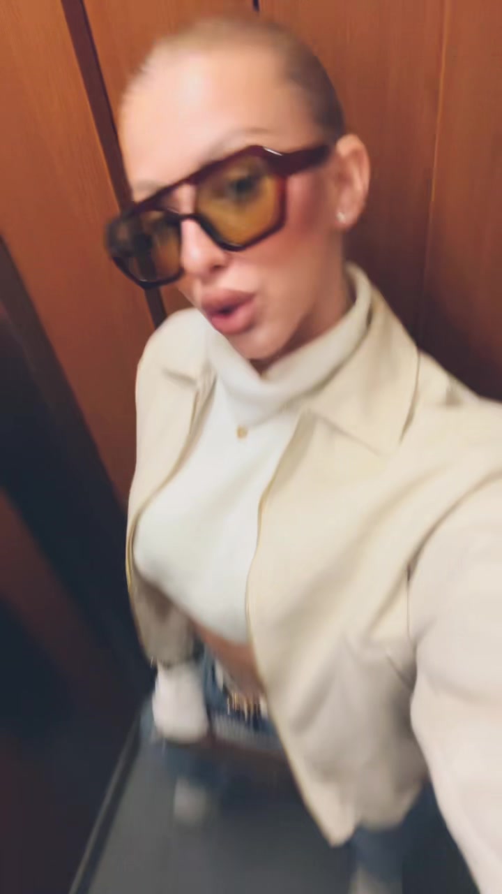@Vesela