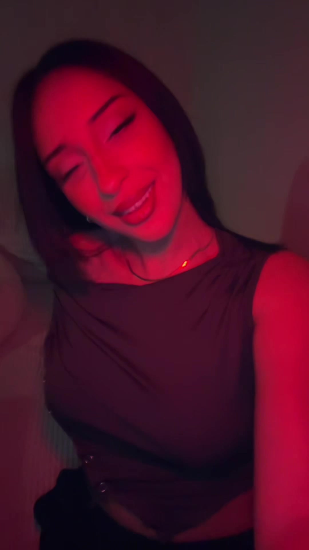 @whosmiima