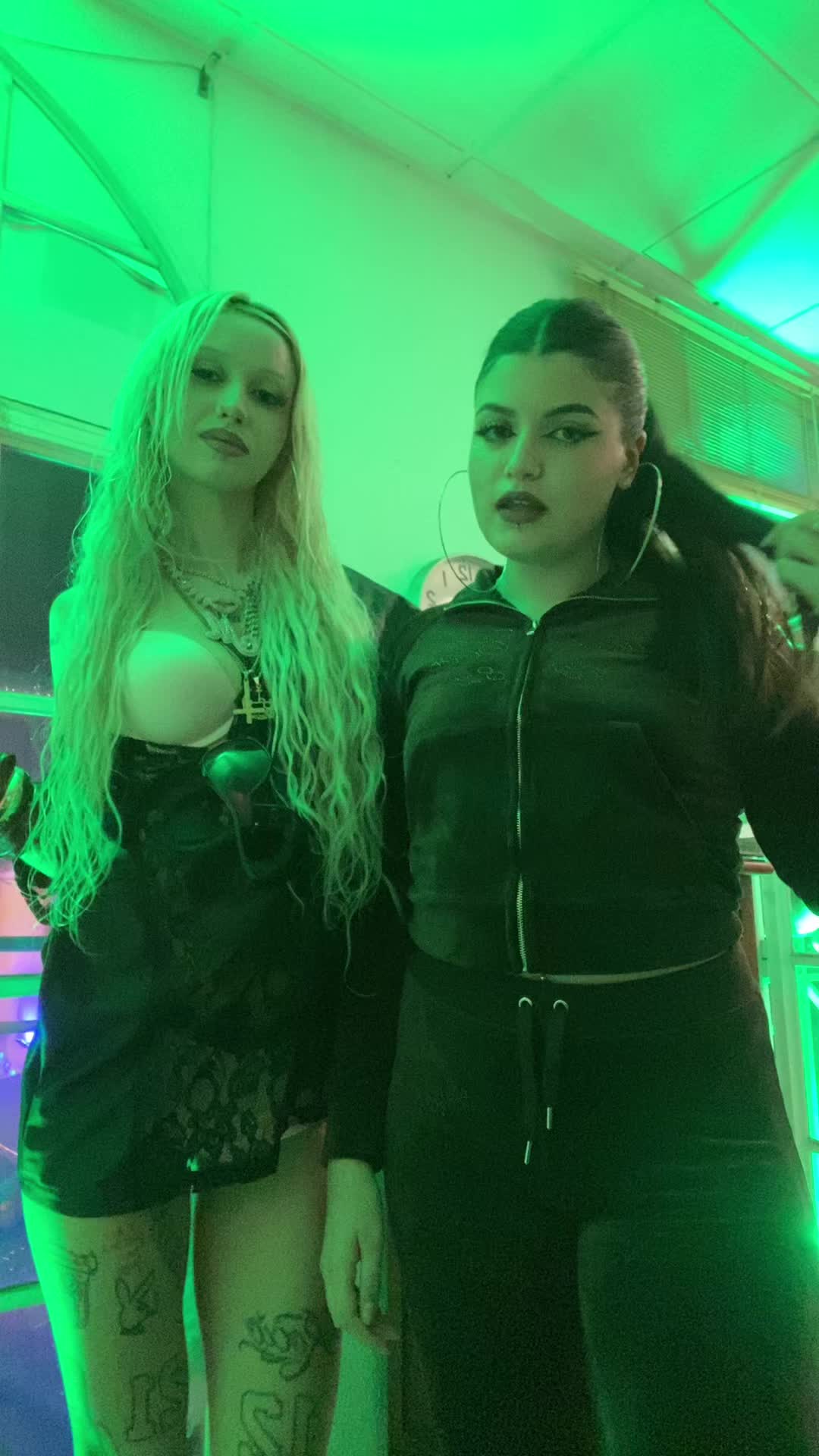 @𝔄𝔩𝔢𝔧𝔞𝔫𝔡𝔯𝔞 🧛🏻&zwj;♀️