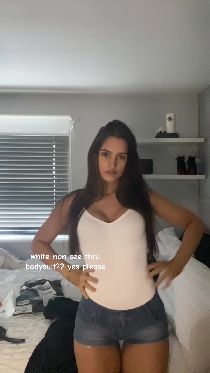 @🦦