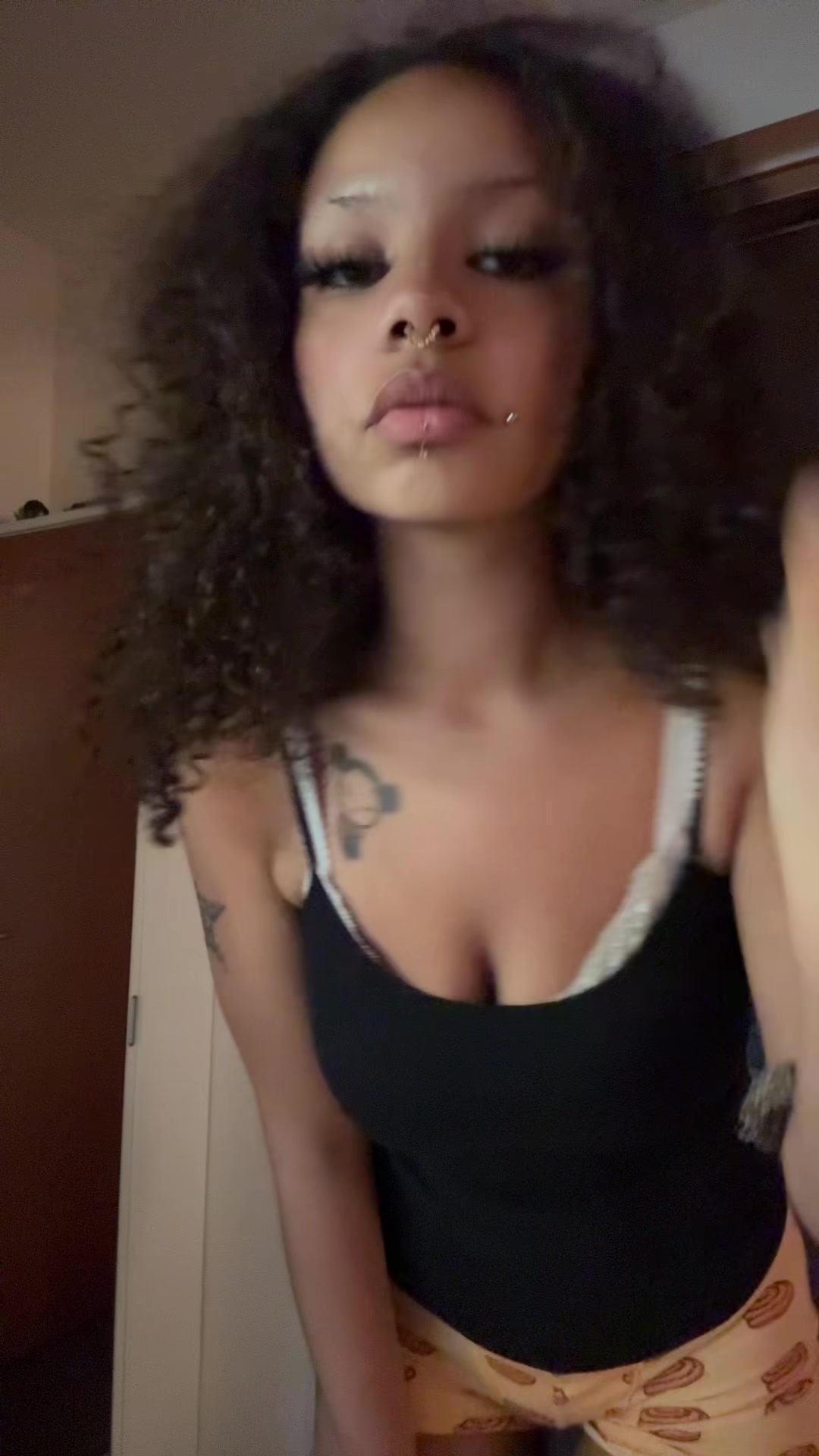 @nneka
