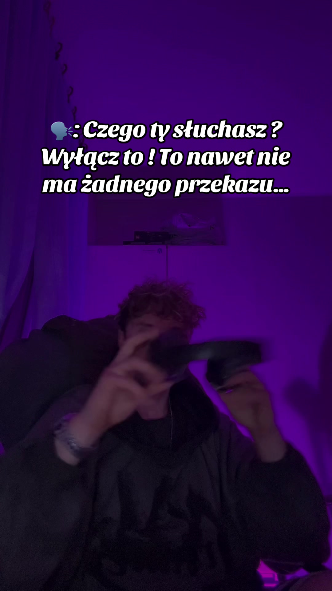@xkrystian • ig: xkrystia_n <3