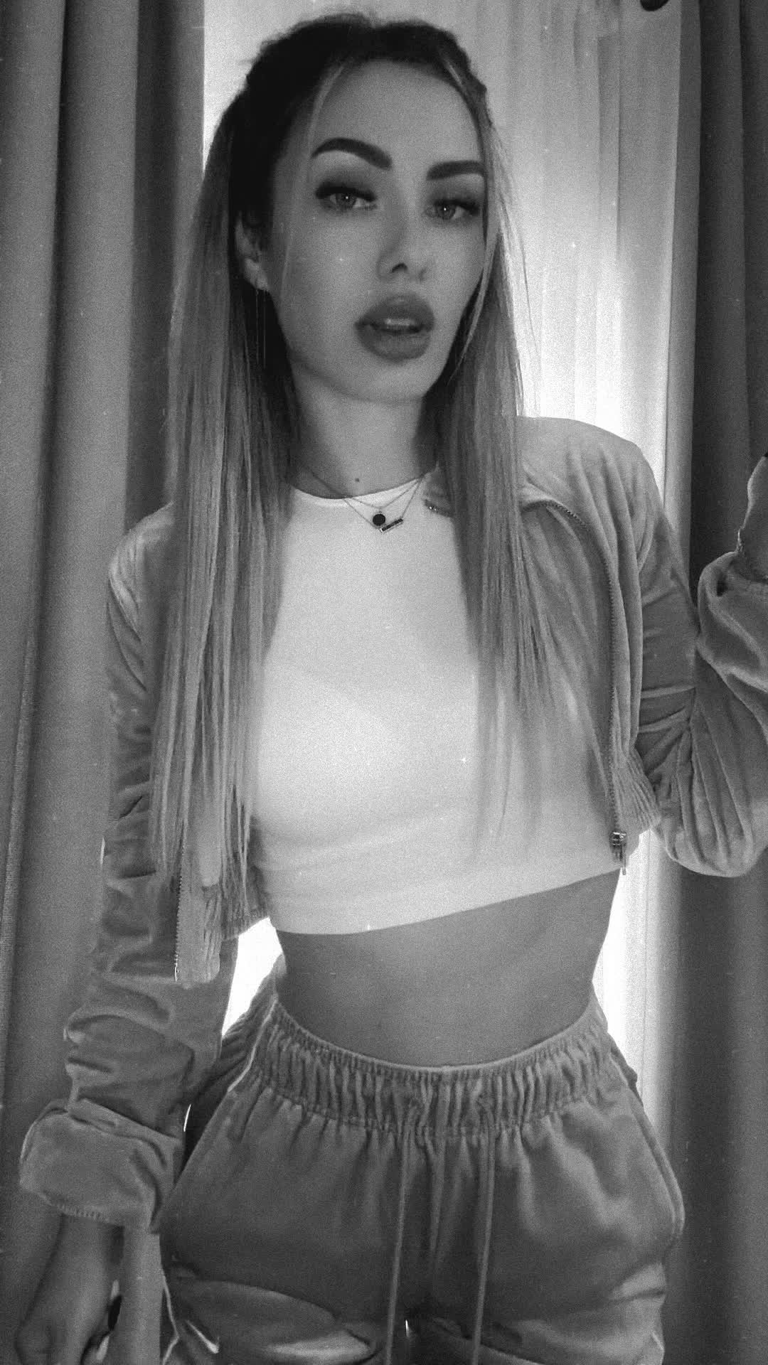 @Elena Gutu
