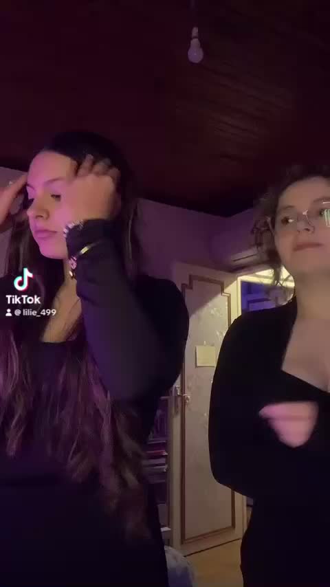 @🧸