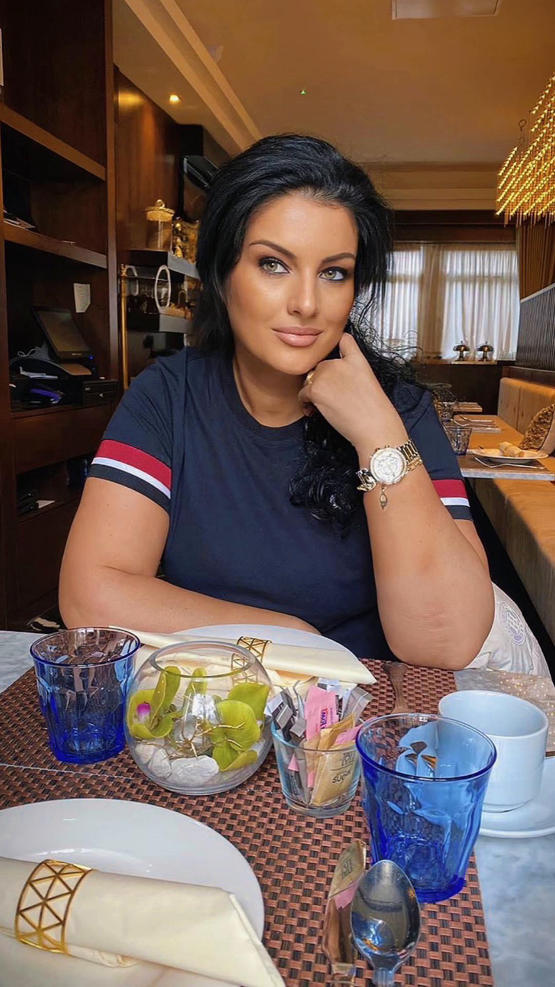 @Ramona M Adriana