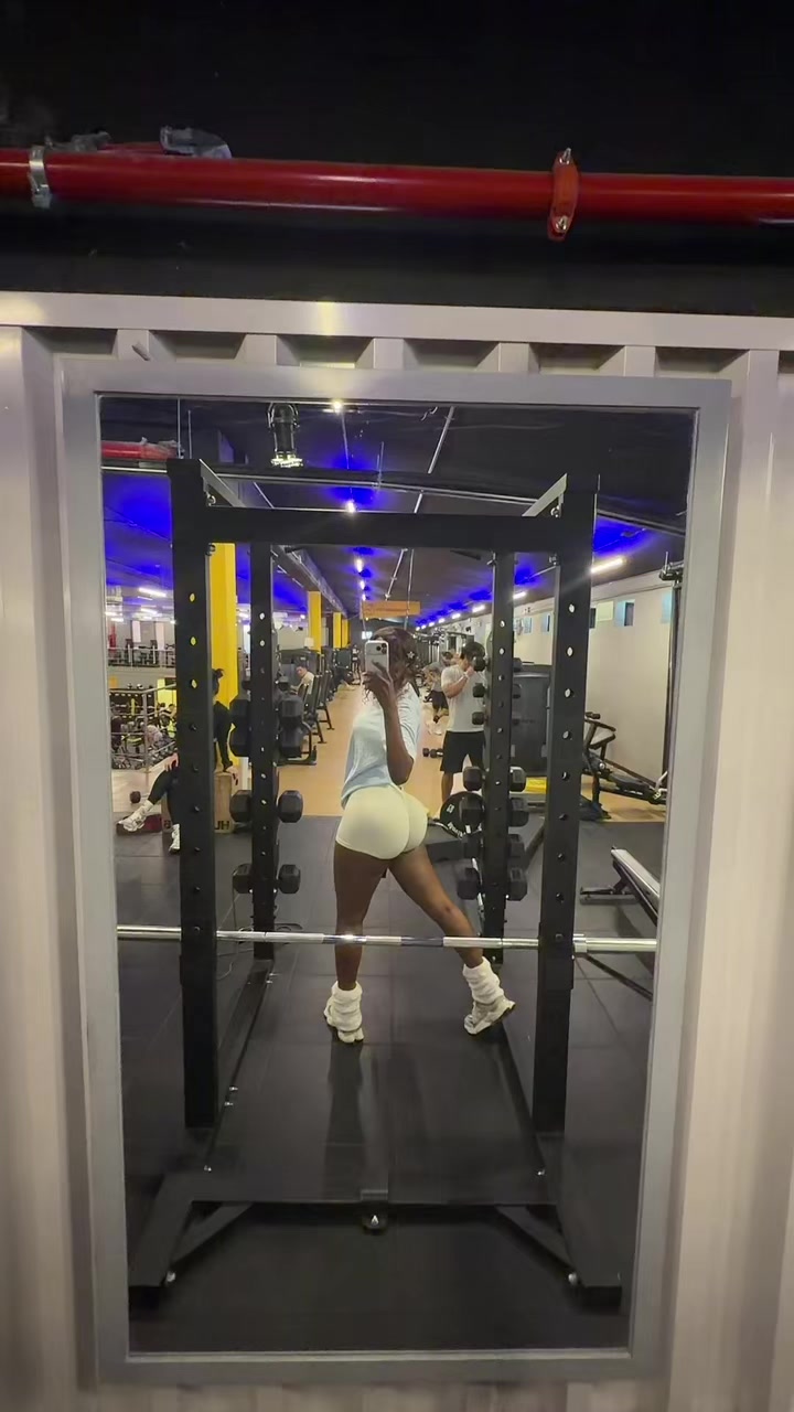 @Ebonypreciousss