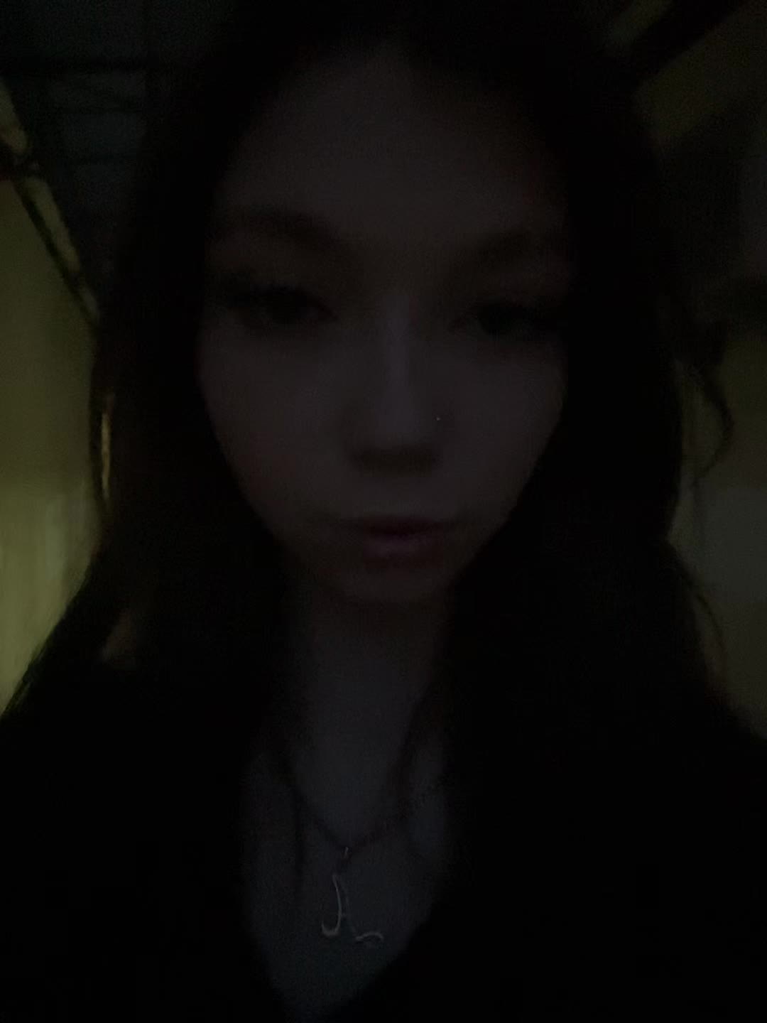 @Lika_2402