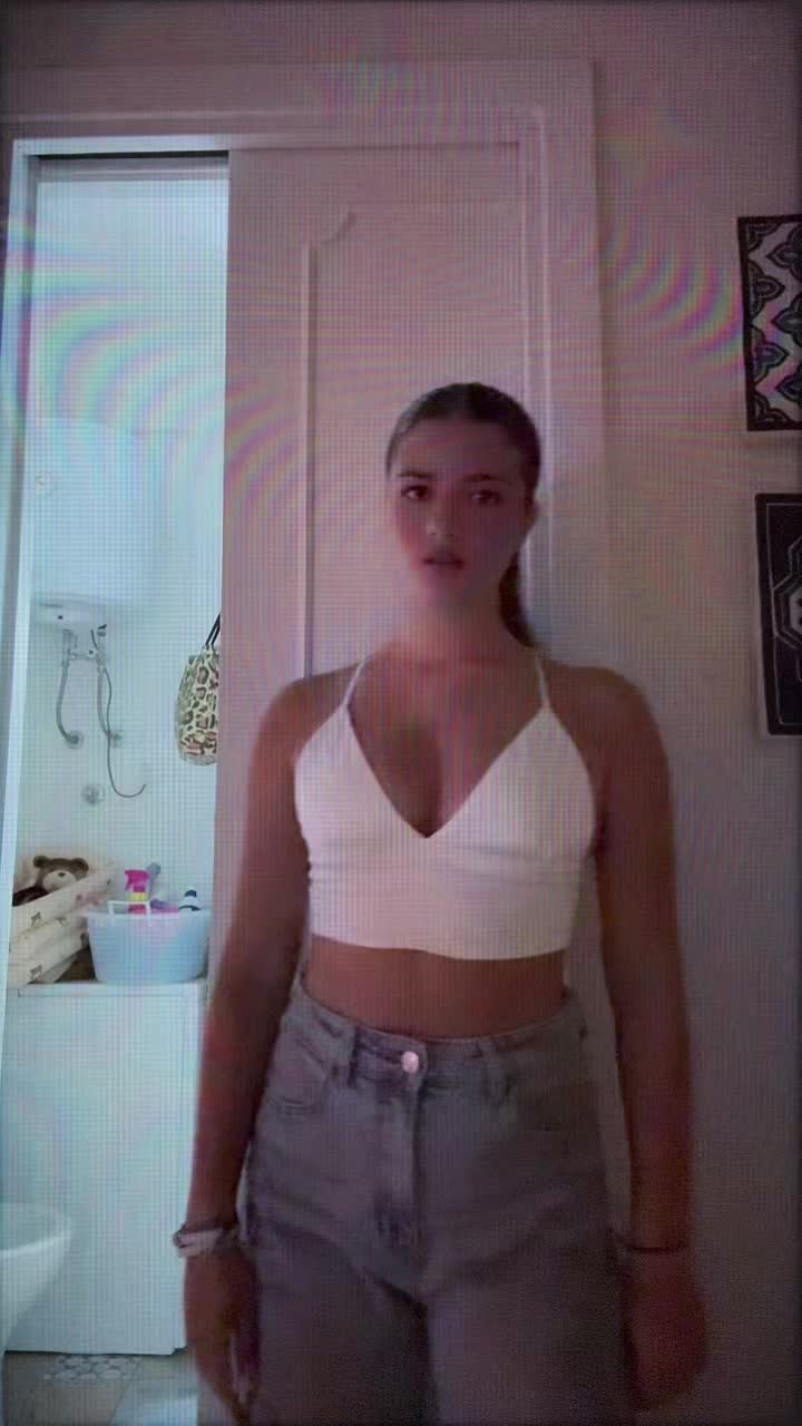 @cloecarpino__