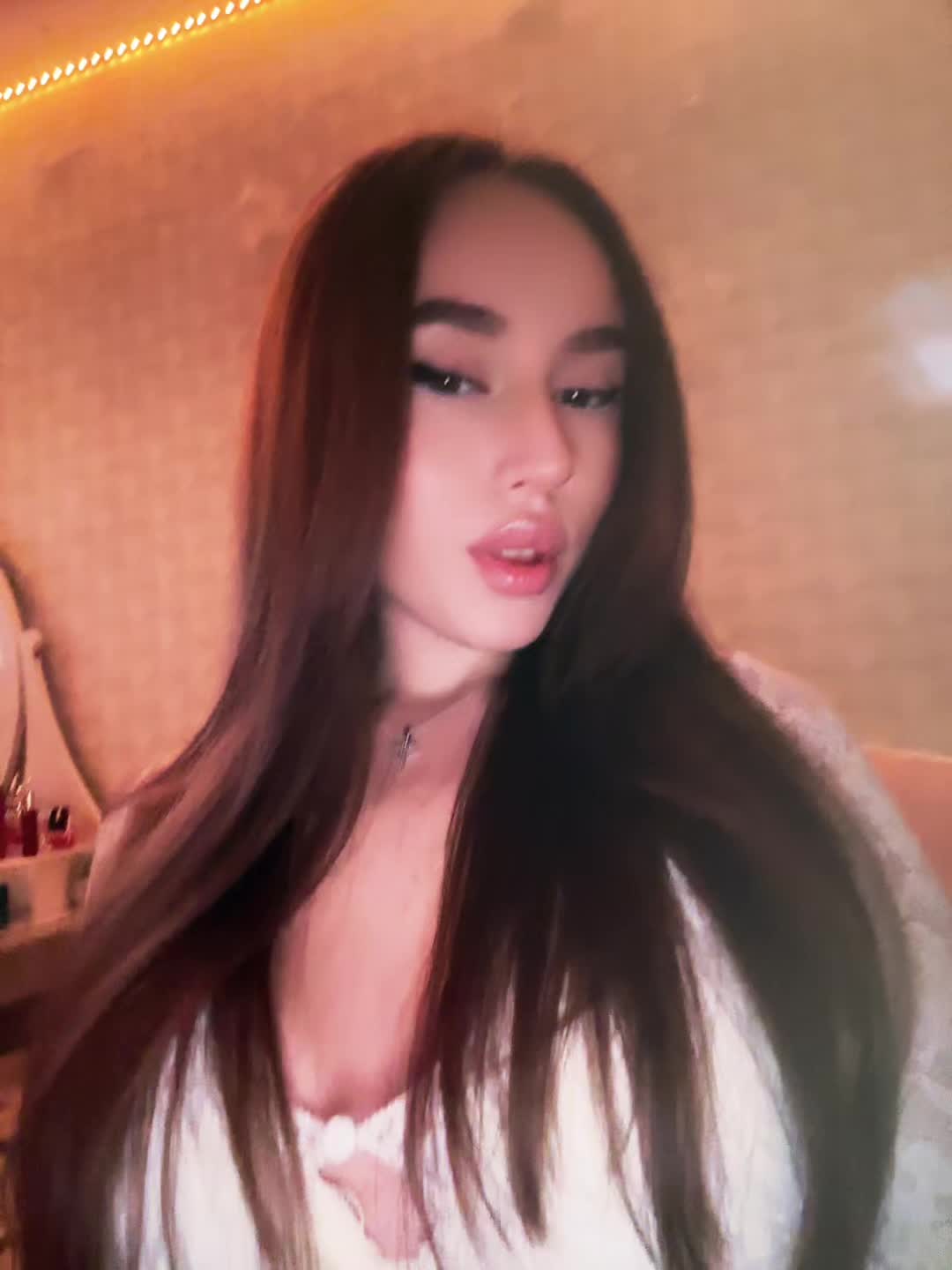@m7i