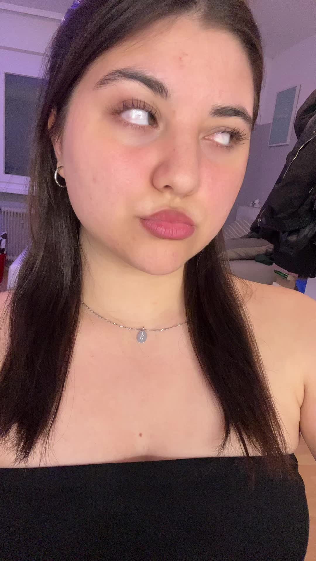 @laura