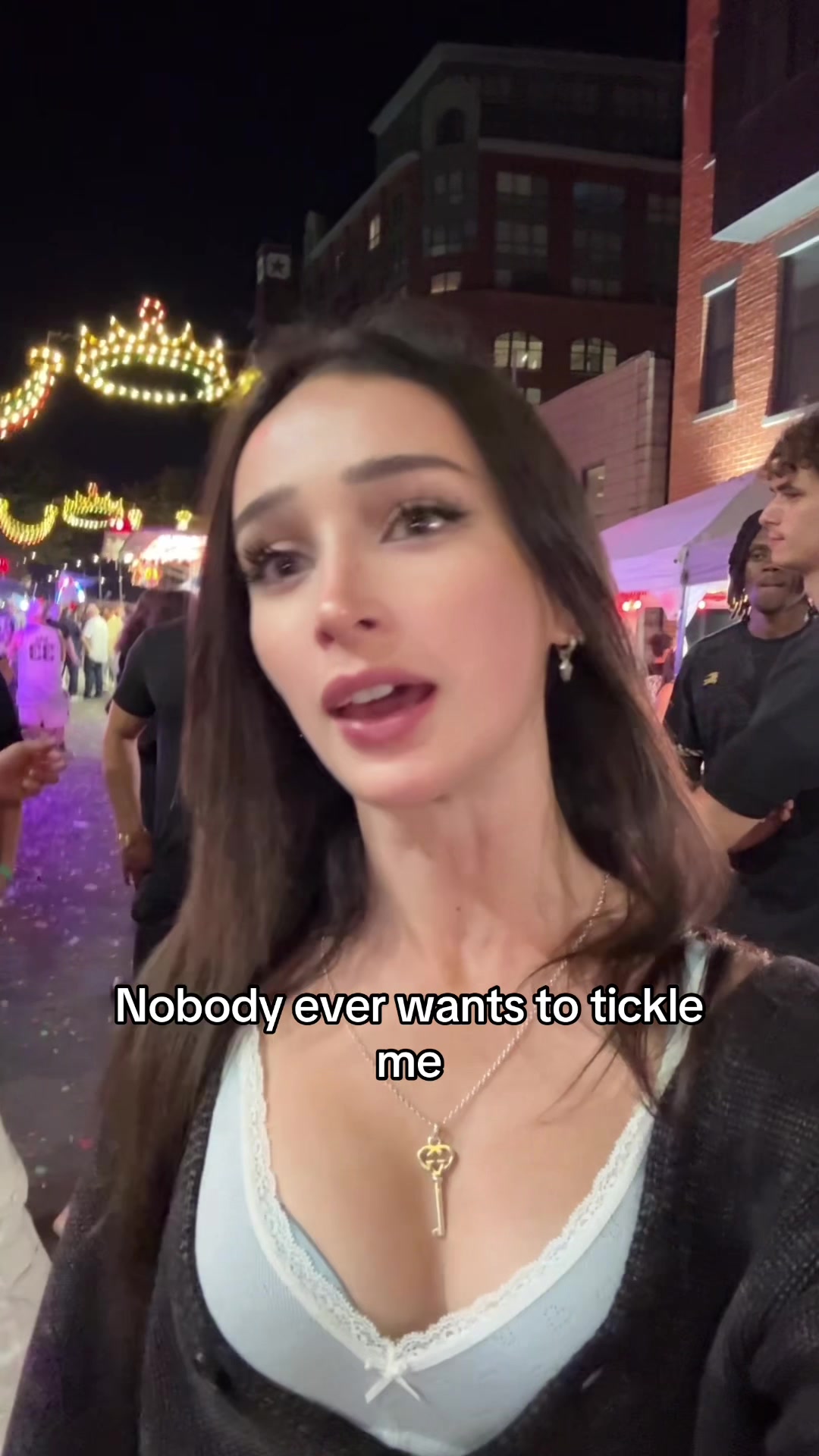 @Lola Moon