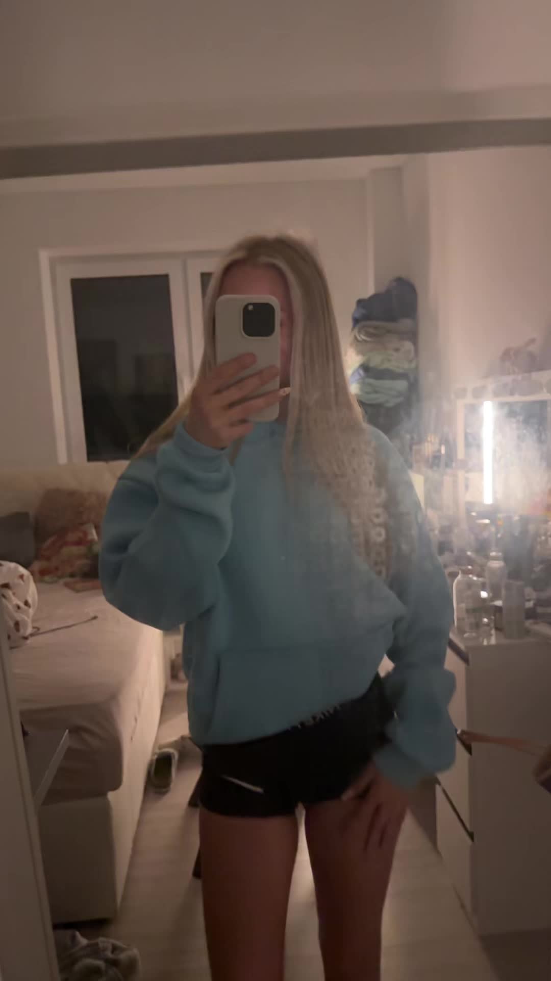 @𝐙𝐨𝐞𝐲