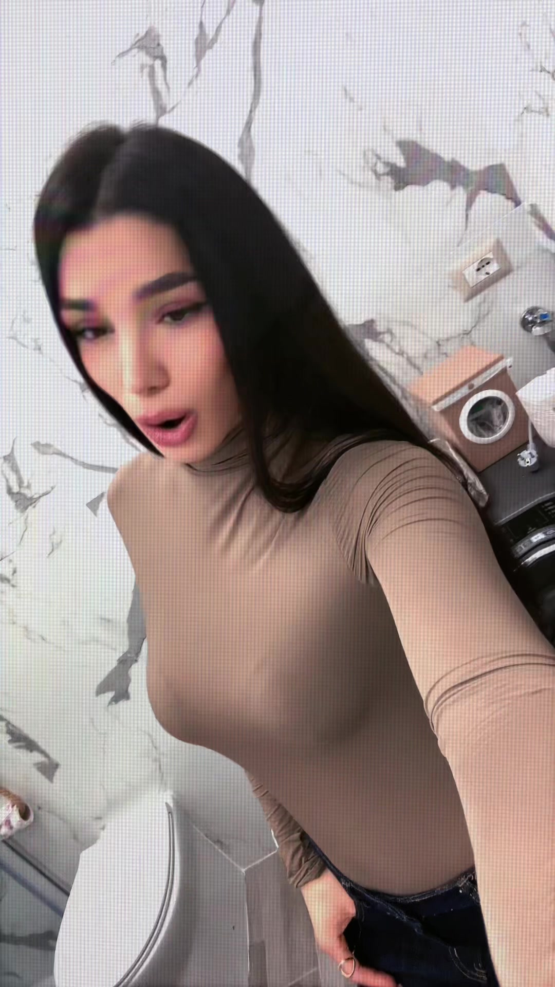 @Adelec