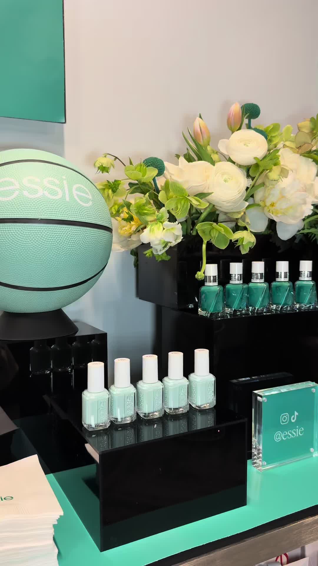 @essie