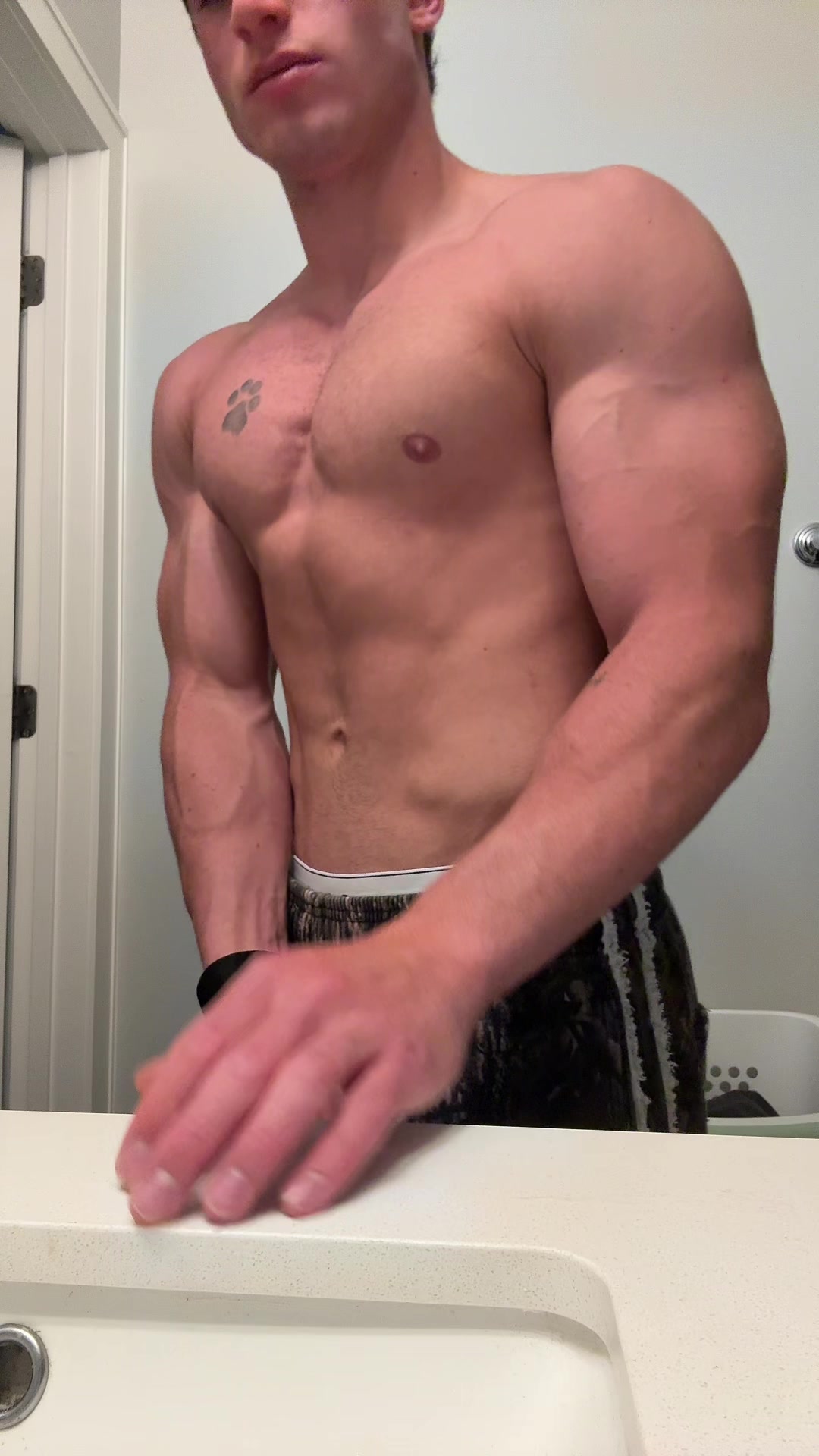 @ommy